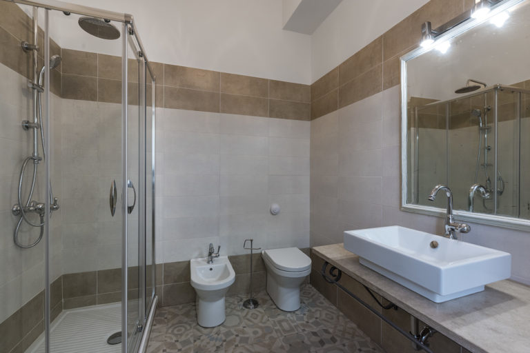 8-Bagno-4-Villa-Alemi